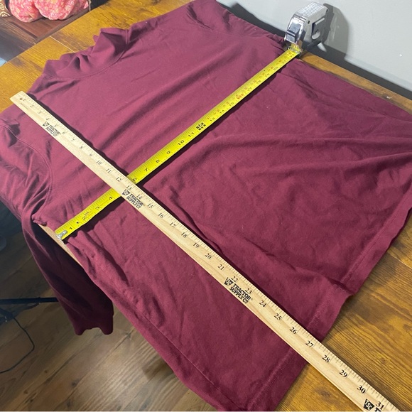 L.L bean Burgundy Long Sleeve Turtleneck men’s size large outdoor classic - Picture 4 of 6